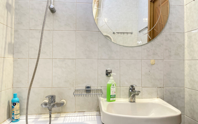 Dvukhkomnatnaya Ryadom S Ekspotsentrom Flat