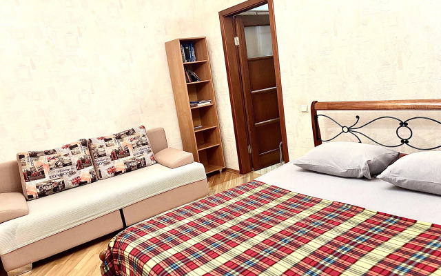 Апартаменты Бакинская 18к1