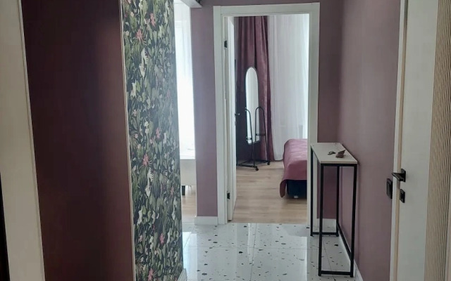 Na Beregu Morya S Dizaynerskim Remontom Flat