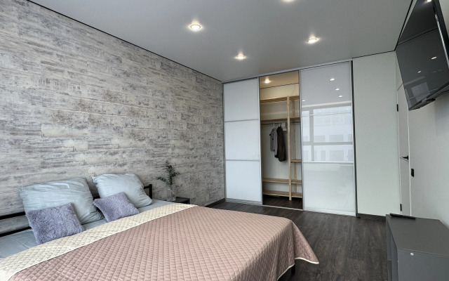 Na Vasilyevskom Ostrove Ryadom S Zalivom Flat