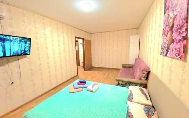 Апартаменты на Большой 10