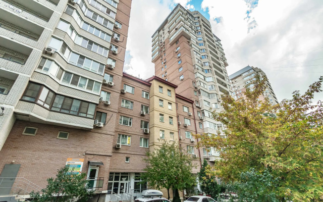 Квартира Комарова 12