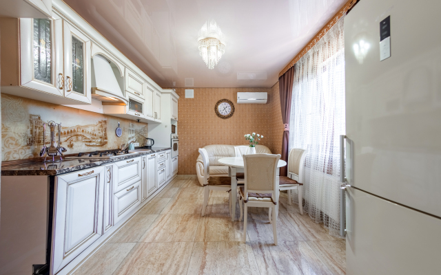 Uyutny dom u morya Private home