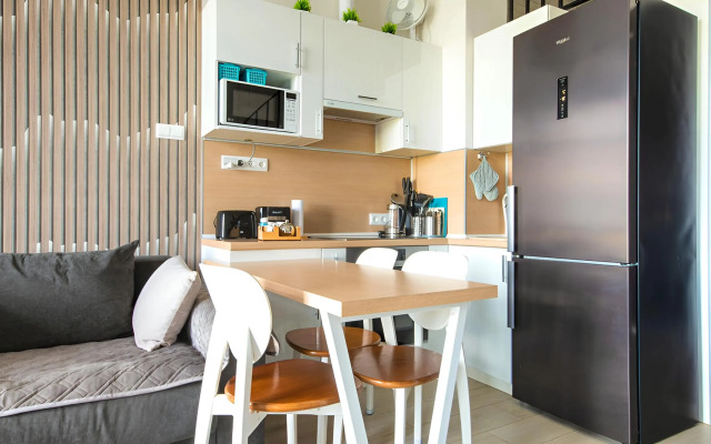 146/Dvyhyrovnevaya Studio v Slile Loft Flat