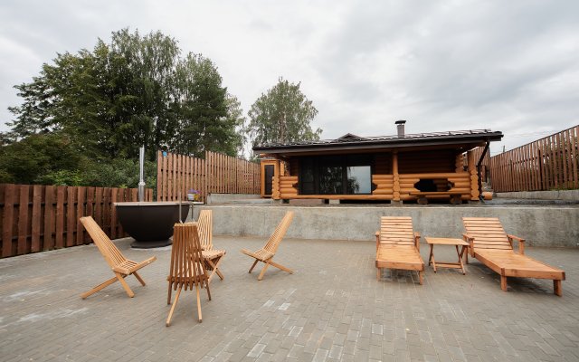 Dom u ozera 4Stihii Guest House