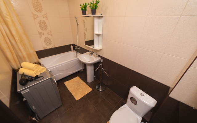 Апартаменты Novin квартал с видом во двор