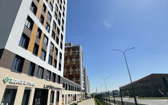 Studiya V Teplykh Ottenkakh Flat