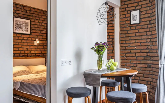 M1C Lyuks Apartments