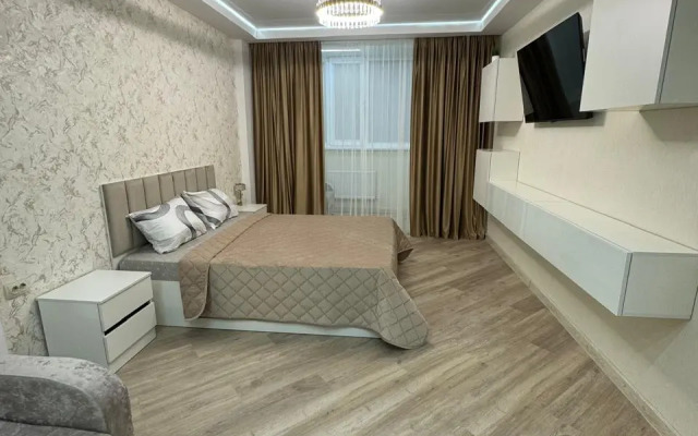 Ryadom S Aeroportom Flat