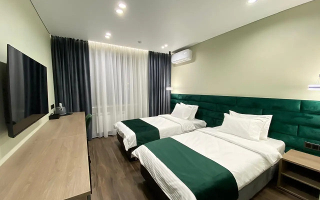 Royal Status Hotel