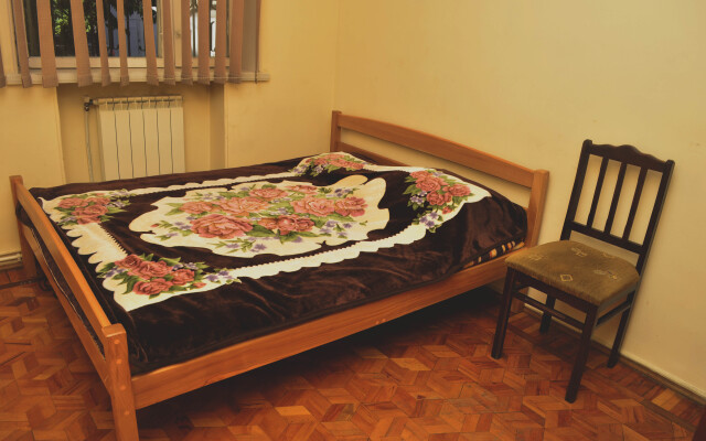 Sakarov & Tours Hostel