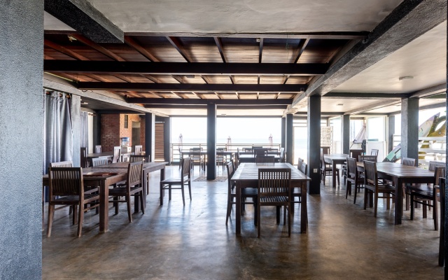 Yoho Mount Sea Pal Hotel