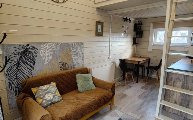 Частный дом Желтый