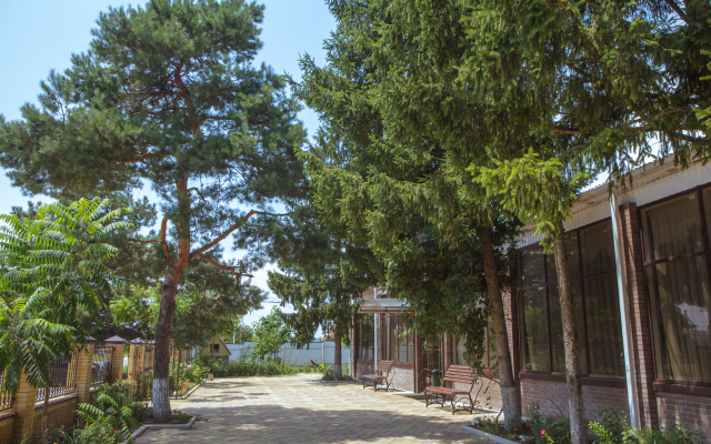 Izumrud Guest house