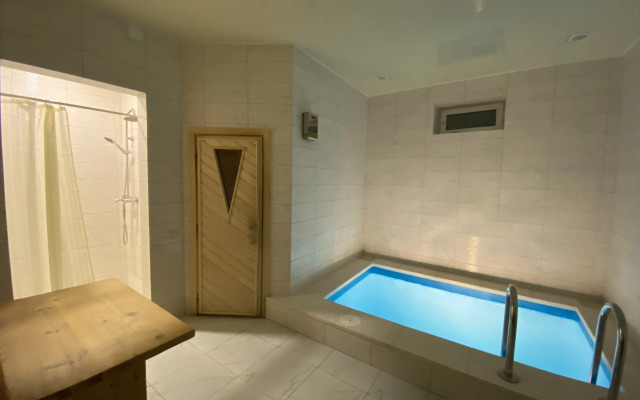 S Saunoy I Basseynom V Kurortnoy Zone Private house