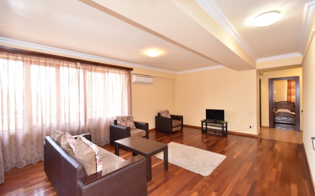 RentInnYerevan Mher Mkrtchyan 1 street Apartments