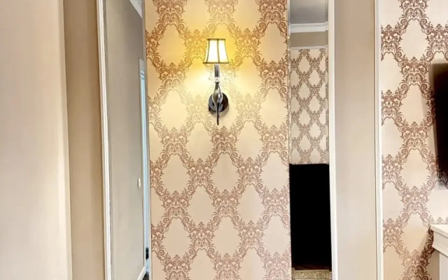 Квартира Lux Apartments