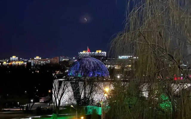 Dvukhkomnatnaya V Tsentre Flat