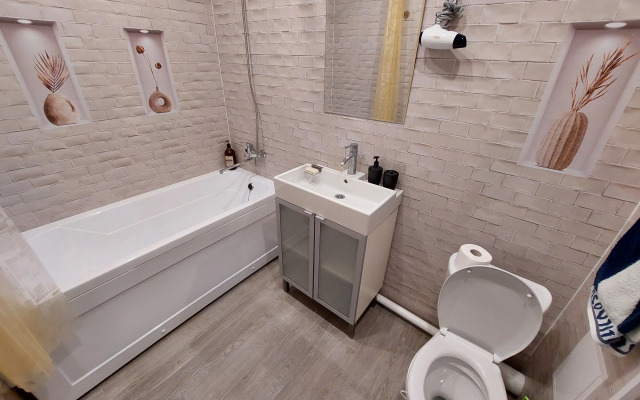 V Tsentre Na Aksakova 81 Flat