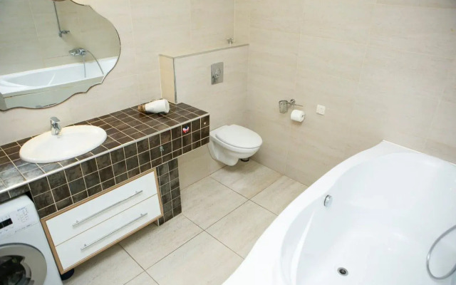 Ideal Khauz Apartments 7