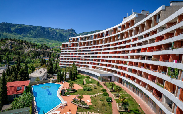 Surname Deluxe Apartments