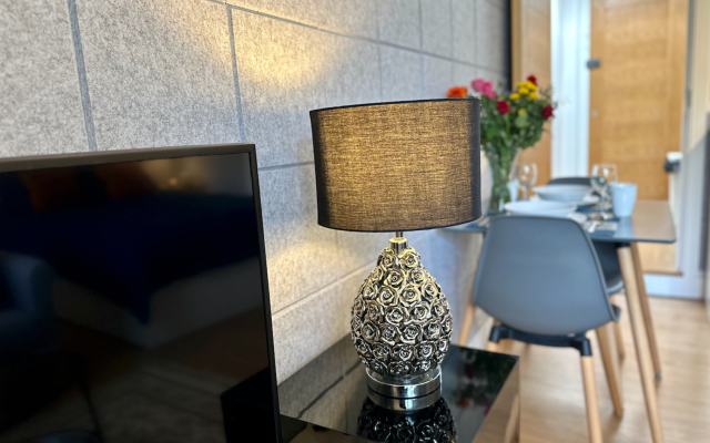 Damos Living - Superb Business En-Suite Studio Apartments