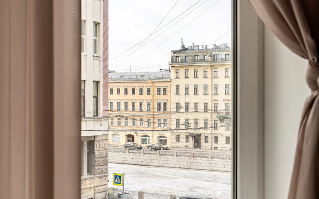 Sergeew Apartments dvuhkomnatnyj Lyuks s vidom na naberezhnuyu Fontanki Apartments