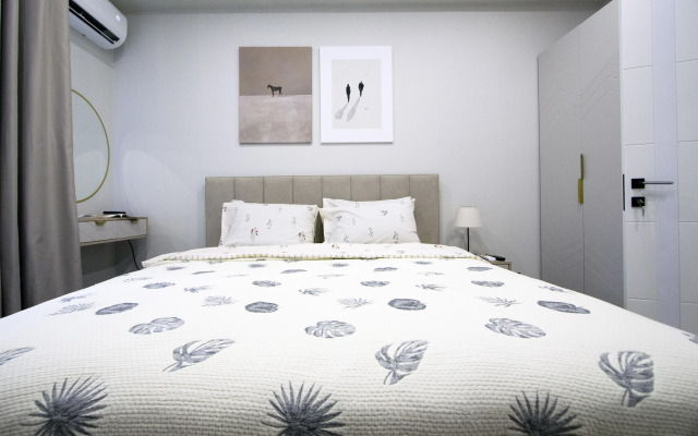 Квартира Трехкомнатная рядом с Боткинской больницей