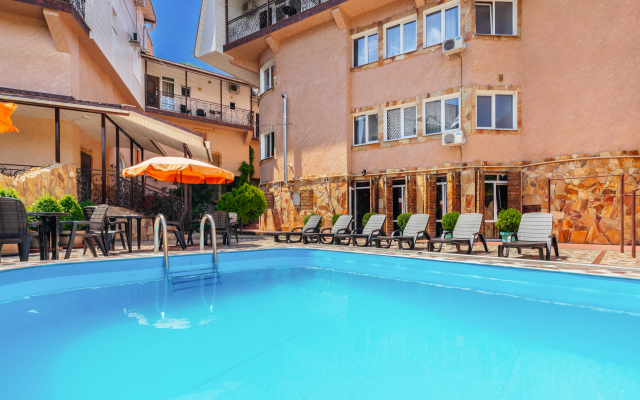 U Oksany Guest House