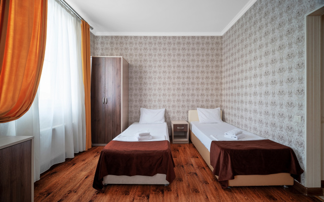 Отель Mari Inn