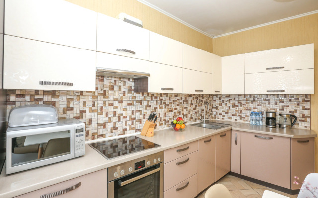 Zhivi Legko Na YUriya Gagarina Flat