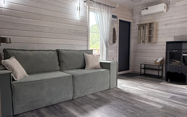 Шале с террасой в горах