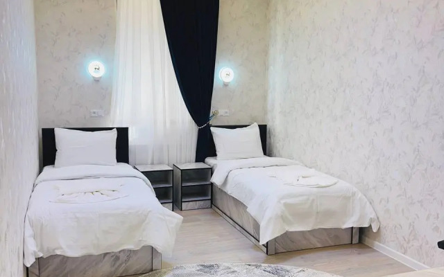 Hotel Status Inn