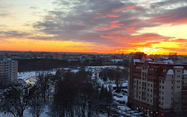 V Samom Tsentre U Doma Sovetov Flat
