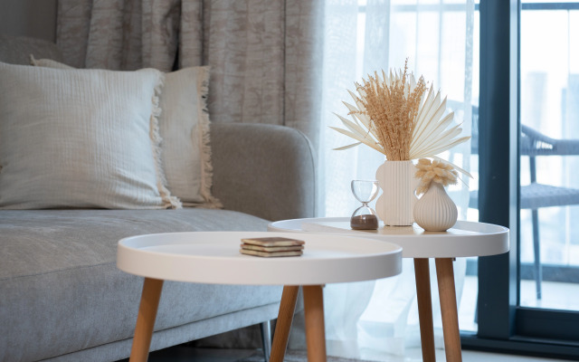 Keyrock Living Lakeview Escape in Business Bay Apartments