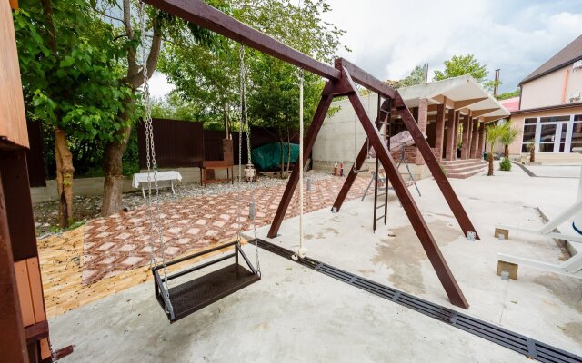 Gostevoy Dom U Yeleny Guest House