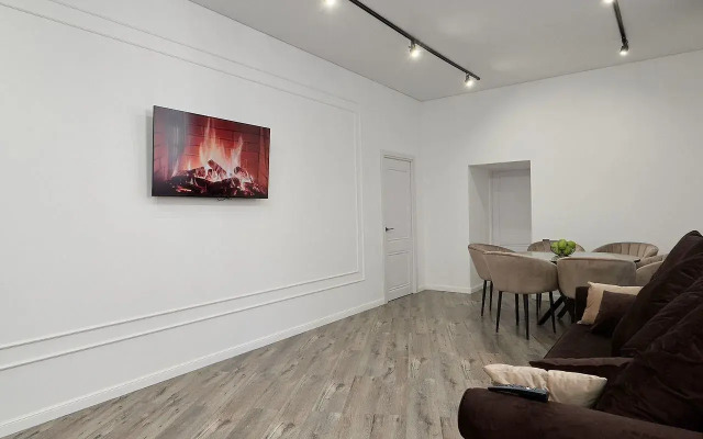 Квартира Mооn-hоuse четырехкомнатная 123 м²