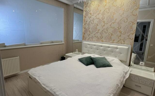 Апартаменты Острякова 244