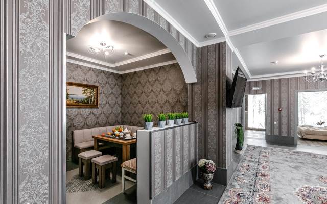 Апартаменты Трехкомнатные с евро ремонтом в отдельно стоящем двухэтажном доме