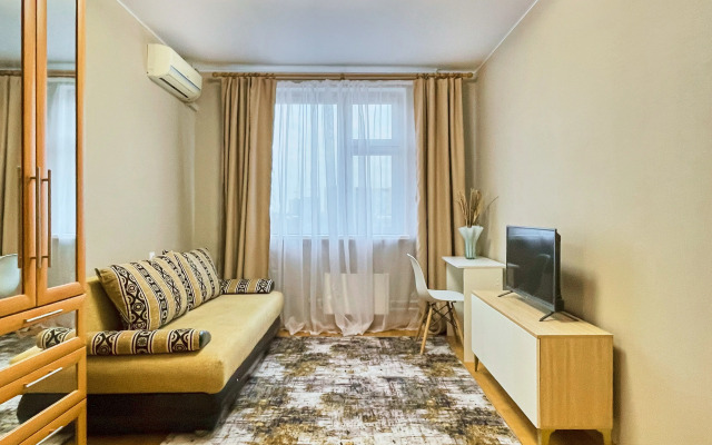 Udobnaya I Funktsionalnaya Kvartira, S Tihim Dvorikom Apartments