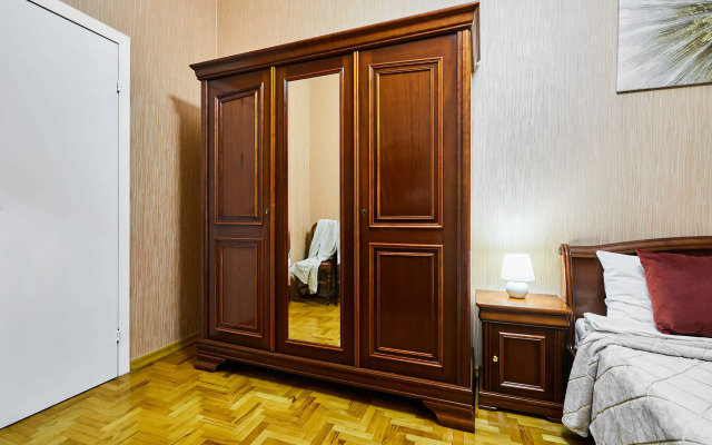 Flatstay S Erkerom I Vysokimi Potolkami Apartments