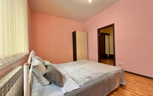 Apartamenty Ekonom Na Tulskoy 76, 2-Kh Komnatnye Flat