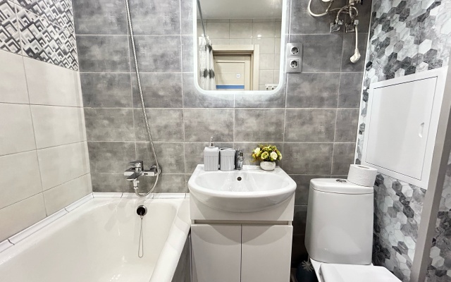 Апартаменты Октябрьской Революции 28