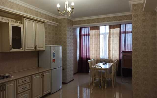 Апартаменты КвартОтель на М.Горького 85Б 12