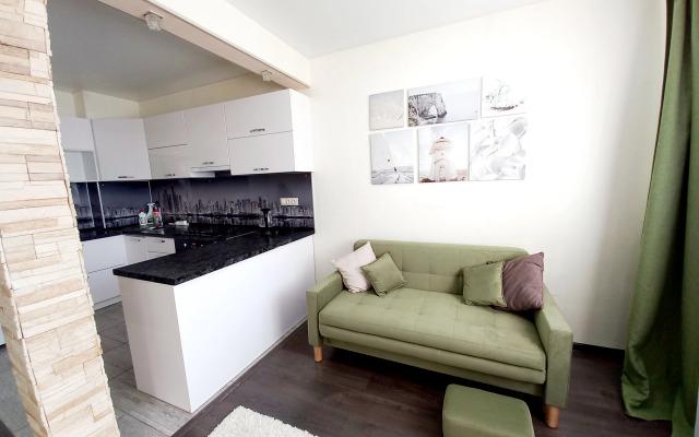 V Serdtse Vostochnogo Rayona Flat