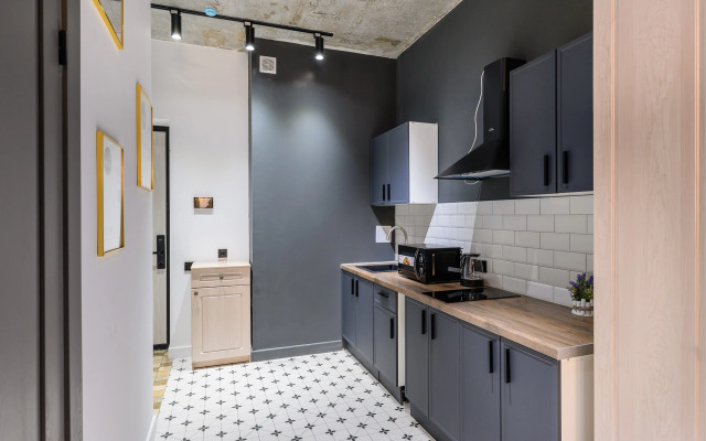 Ryadom s Arbatom i Megoy Flat
