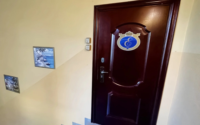 Living Quarters Elizaveta Na Ul.Ostrovskogo 25