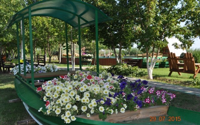 База отдыха Золотой Лотос