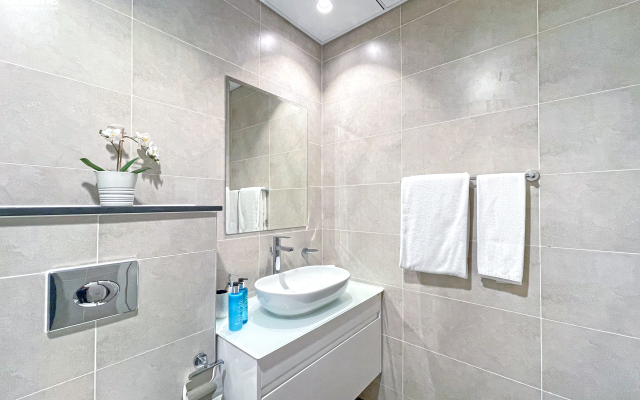 Апартаменты bnbmehomes | Chic Studio in Damac Hills-2807