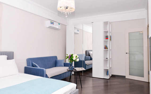 V klassicheskom stile na Komsomolskoy Flat